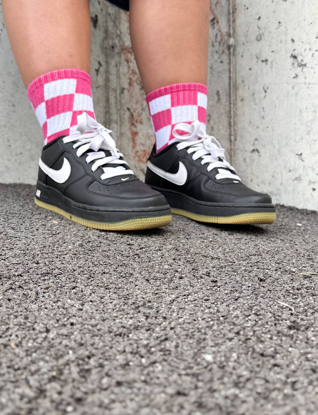 Kickin it up Socks - Pink Checks