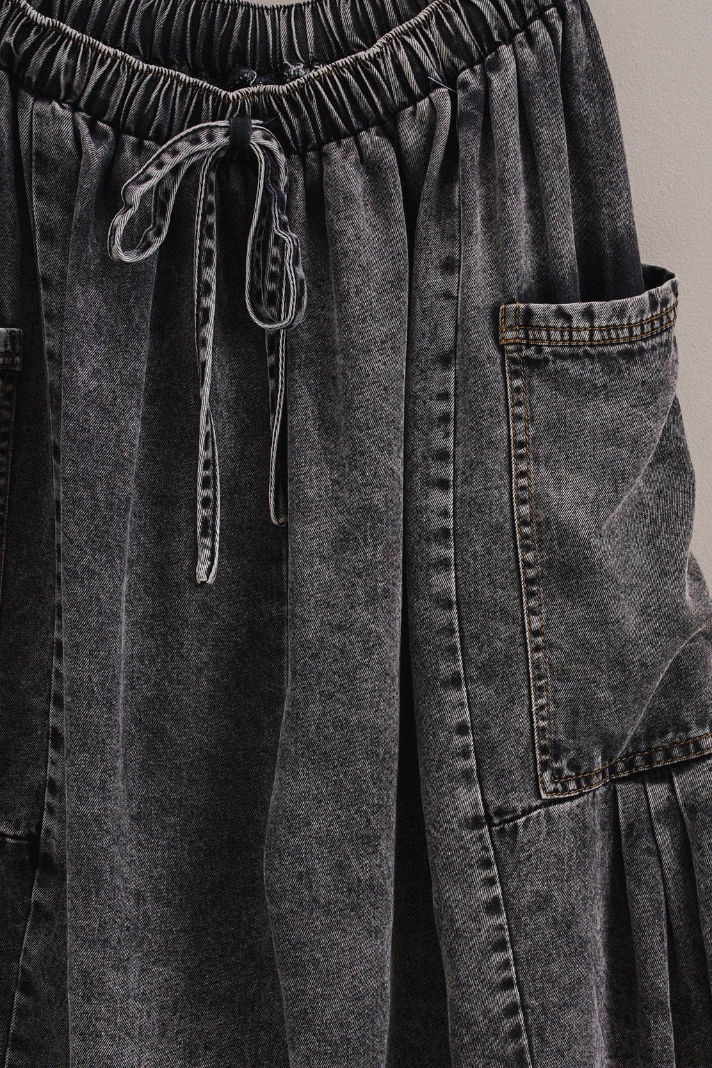 Women's Washed Denim Utility Wide Leg Pants w/ Cargo Pockets - Black