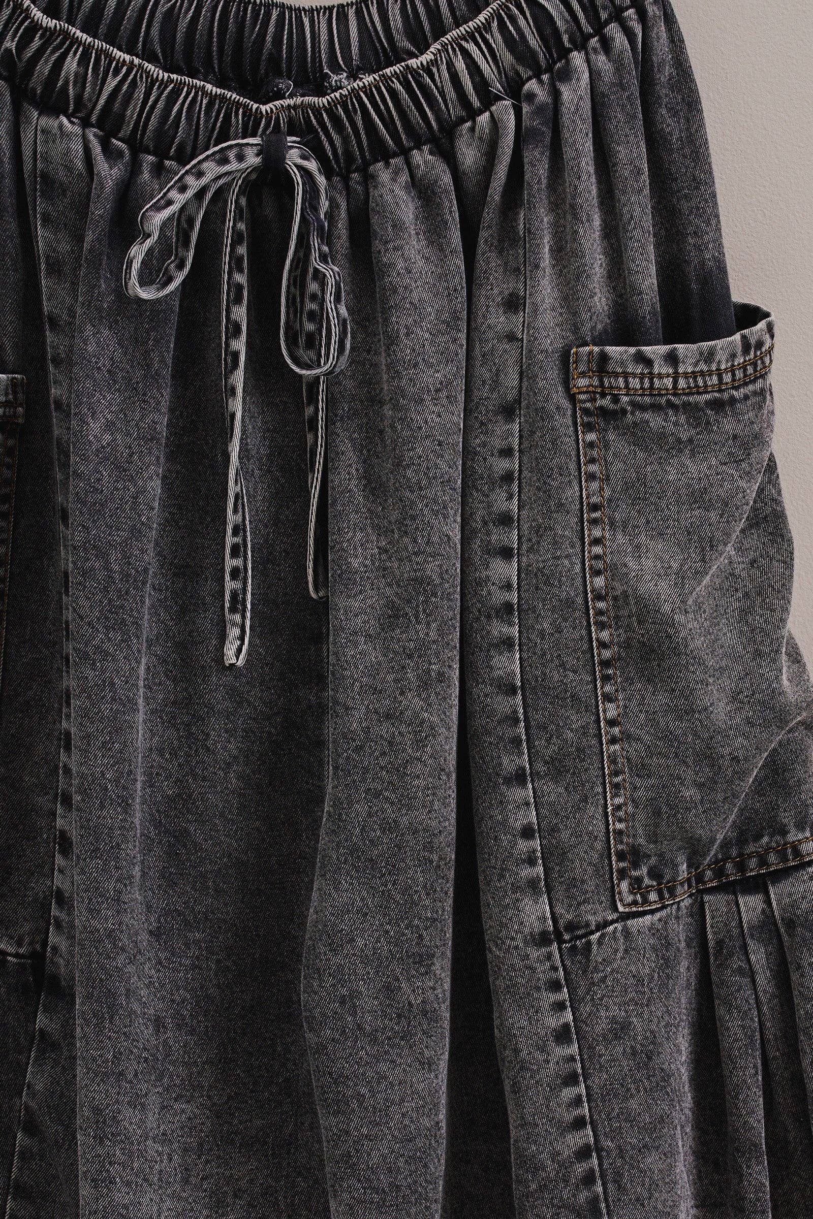 Women's Washed Denim Utility Wide Leg Pants w/ Cargo Pockets - Black