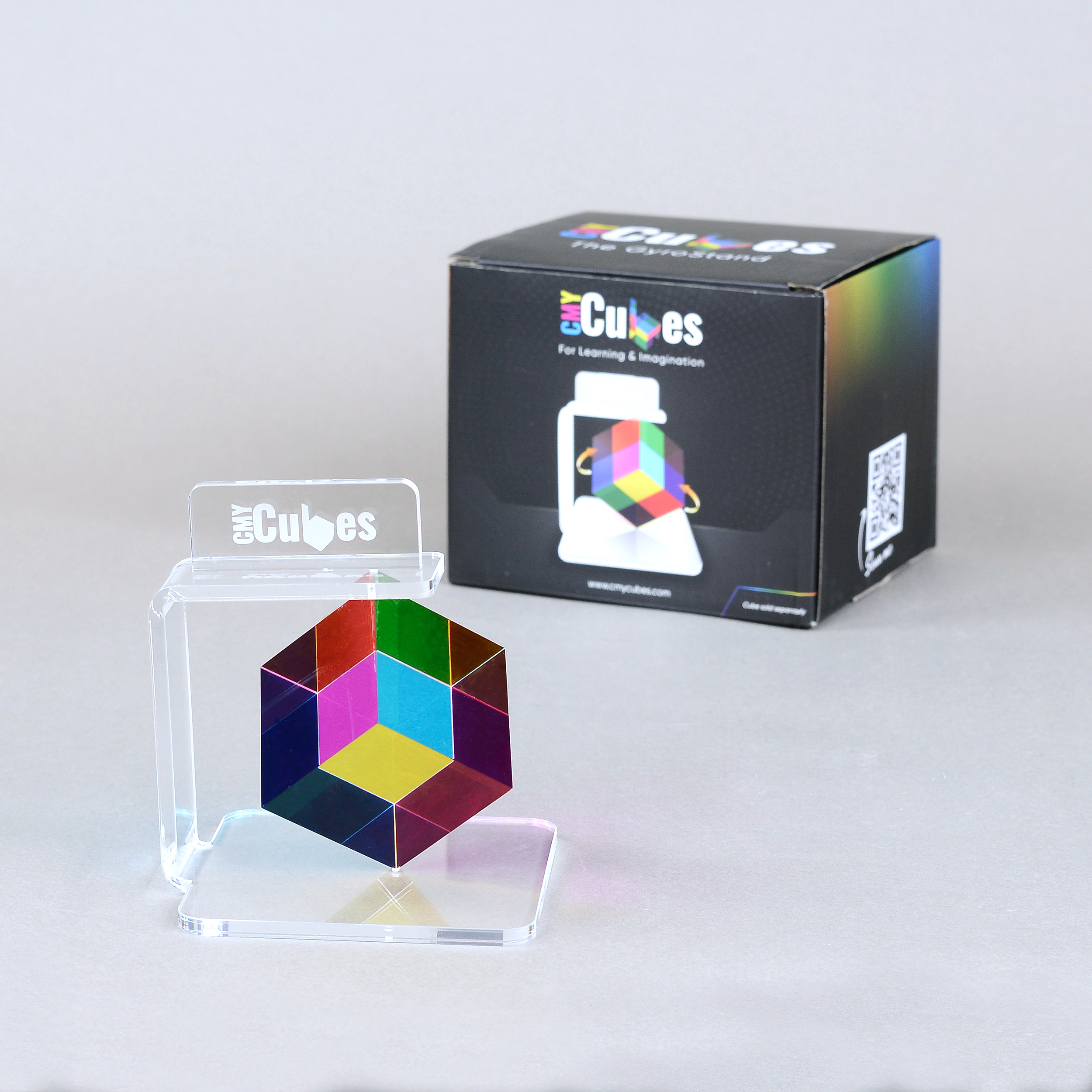CMY Cubes - The GyroStand