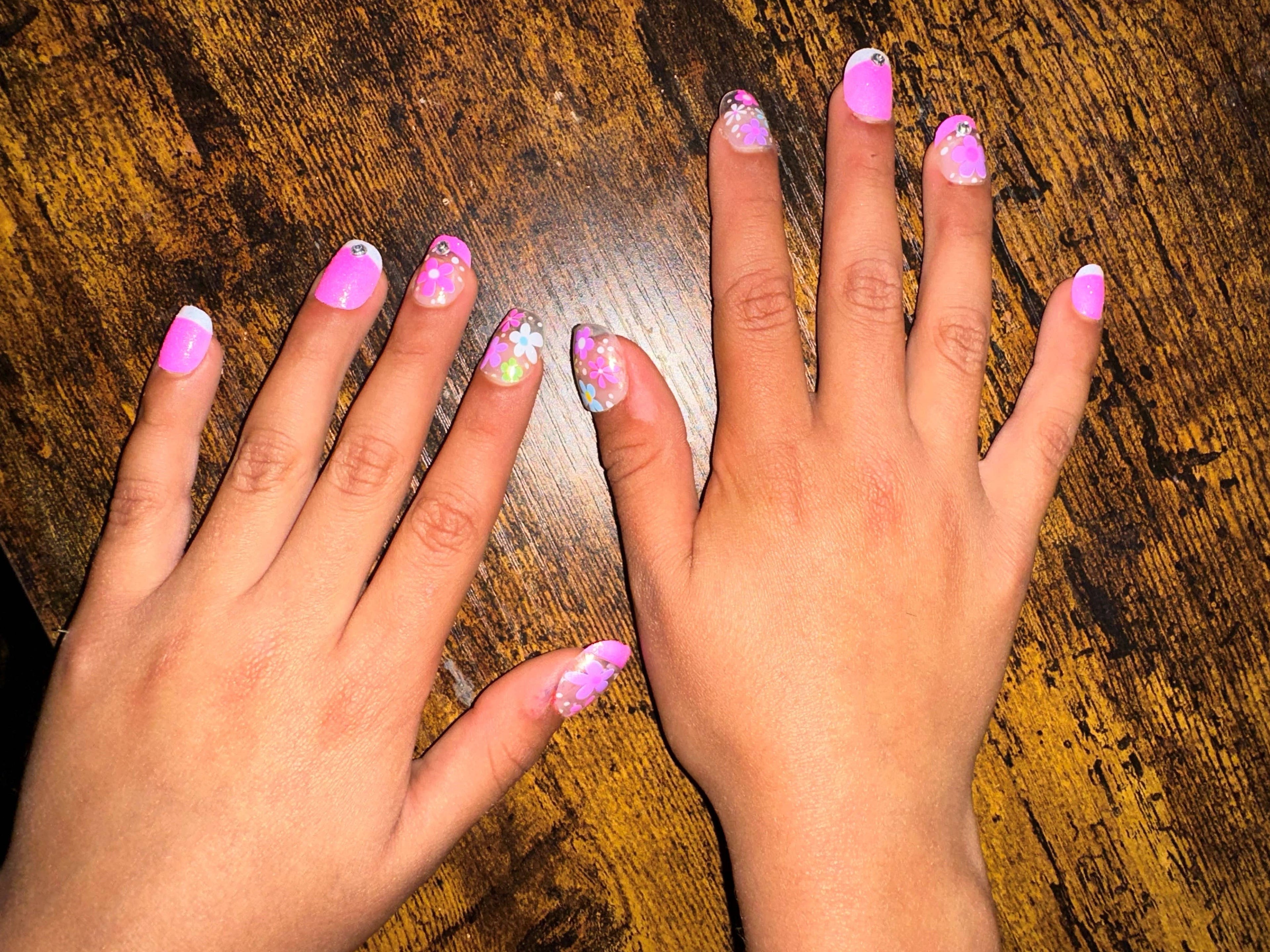 Hot Focus, Inc. - 5-Days Impress Nails - Groovy Flower
