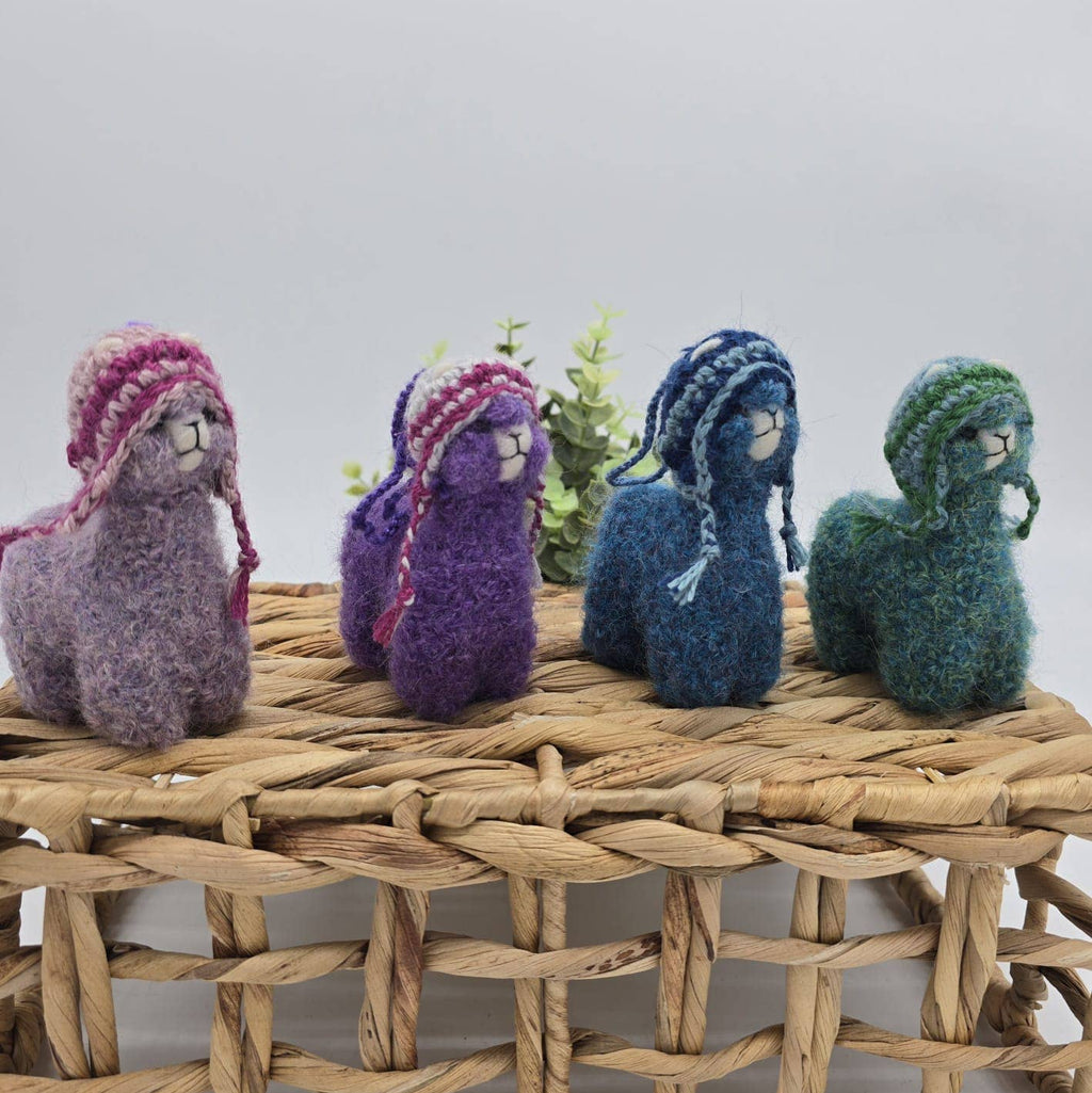 WUAMAN Handmade Alpaca Ornament