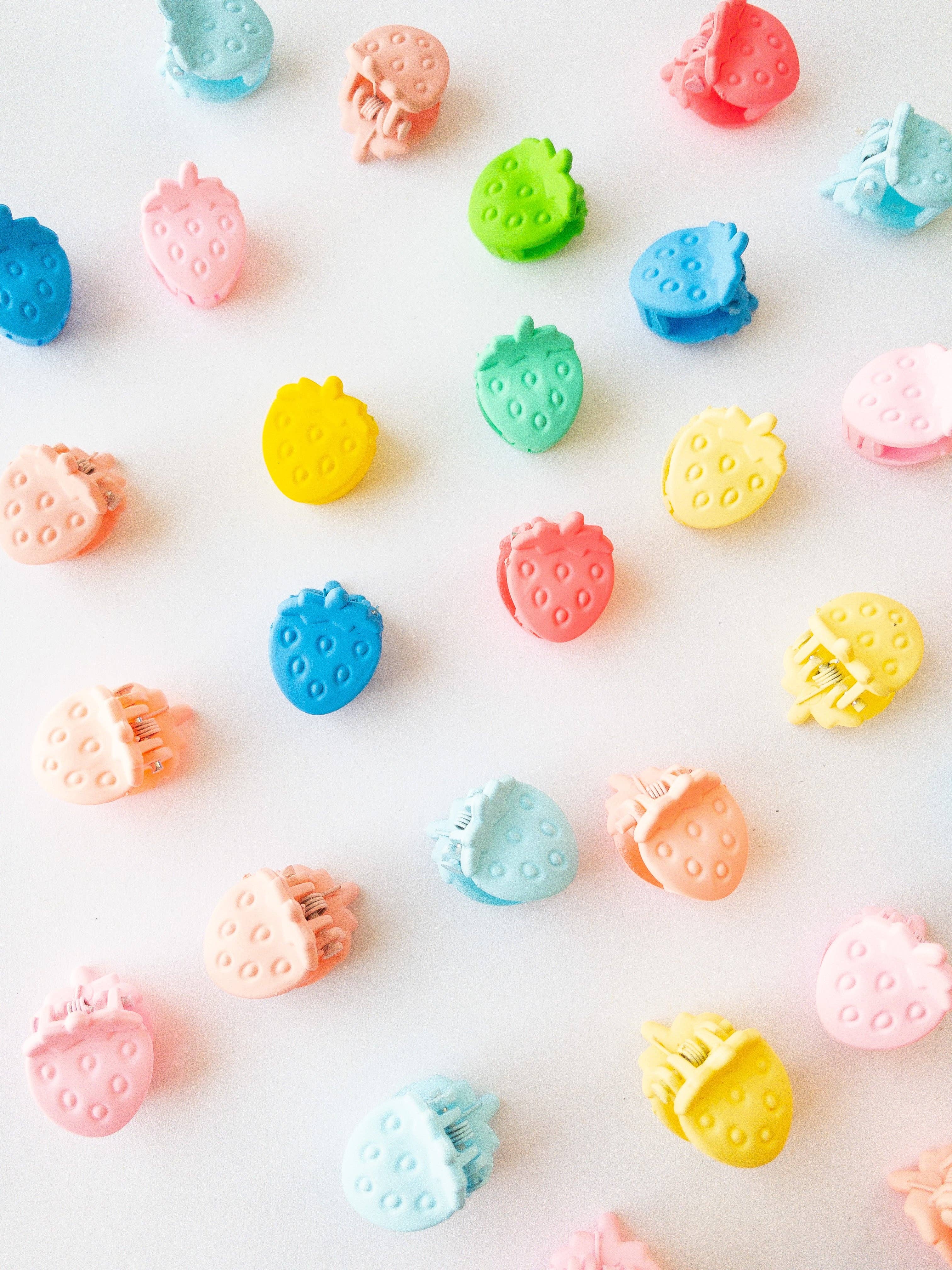 Eggy Cakes - Mini Strawberry Hair Clips (36 Pack)
