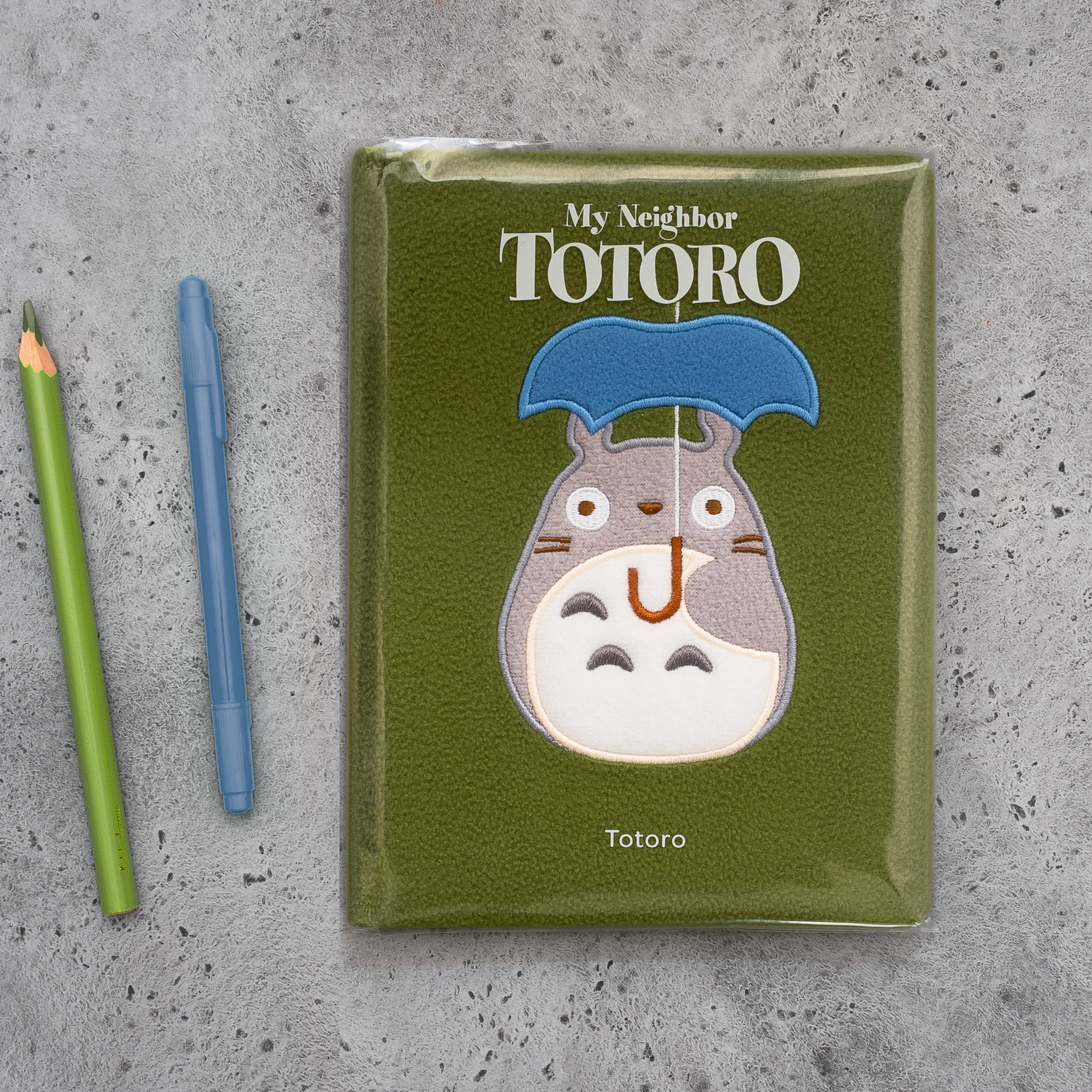 Chronicle Books - Studio Ghibli My Neighbor Totoro: Totoro Plush Journal