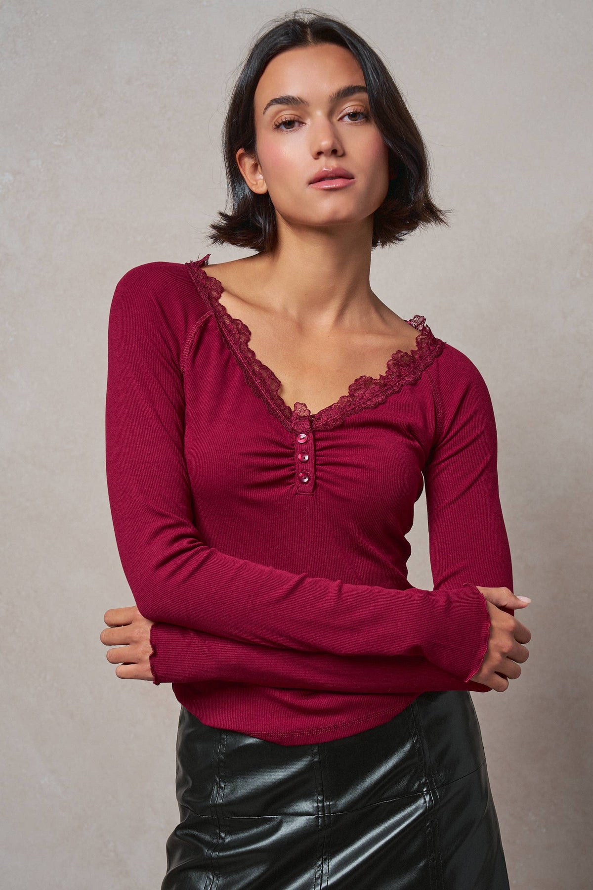 Women's Lace Trim Ribbed Knit Henley Top - Wine