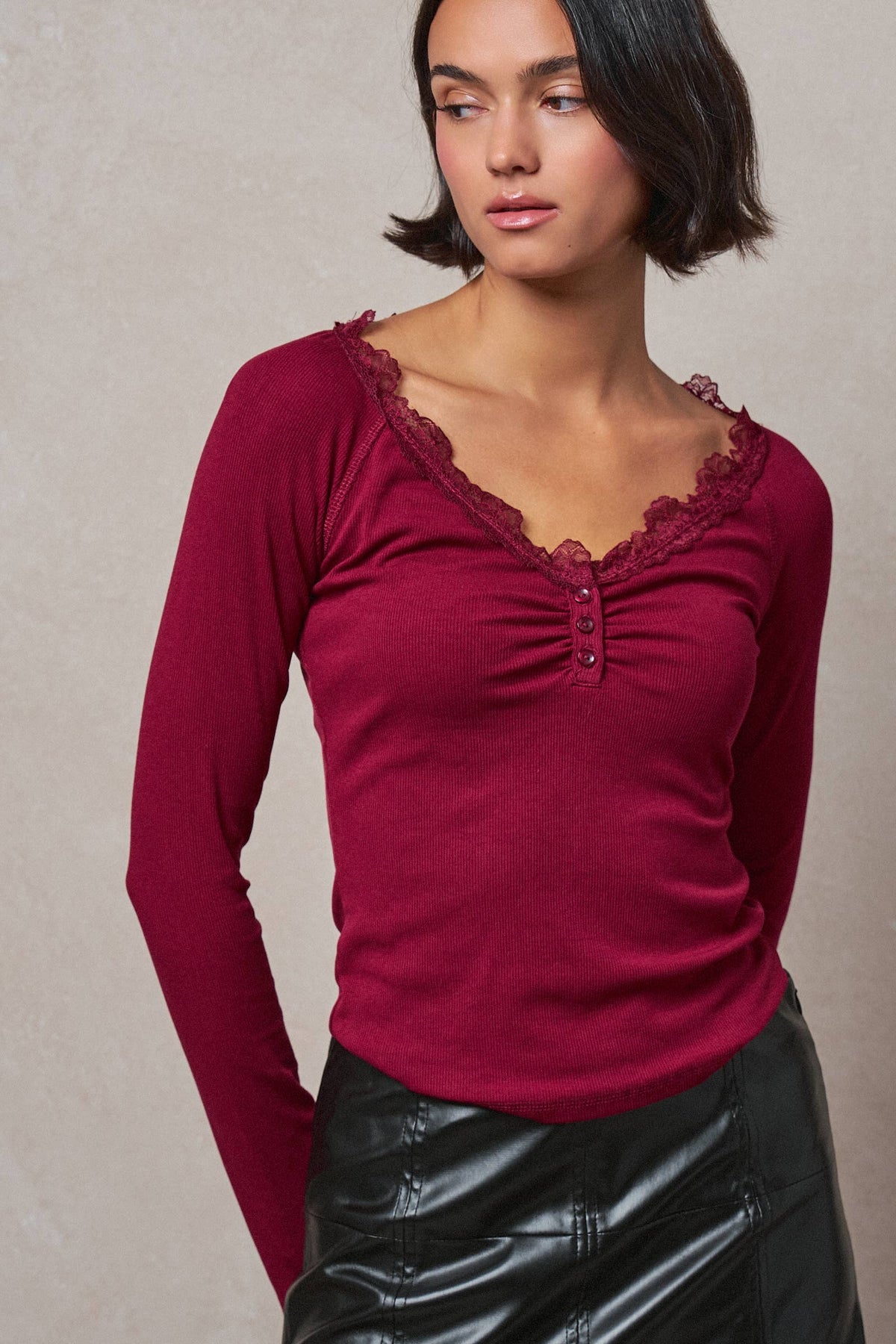 Women's Lace Trim Ribbed Knit Henley Top - Wine