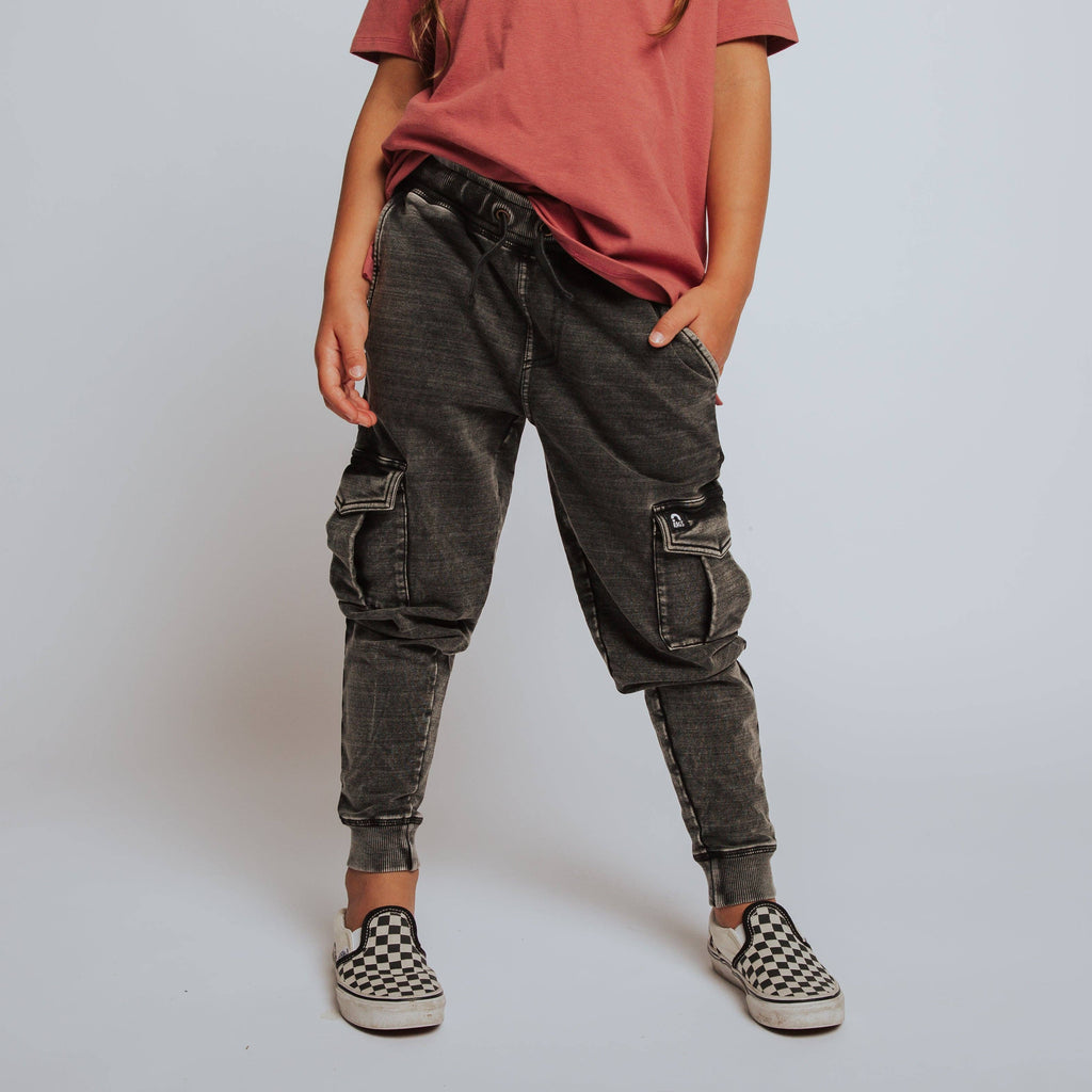 RAGS - Relaxed Fit Cargo Joggers - Washed Black Denim