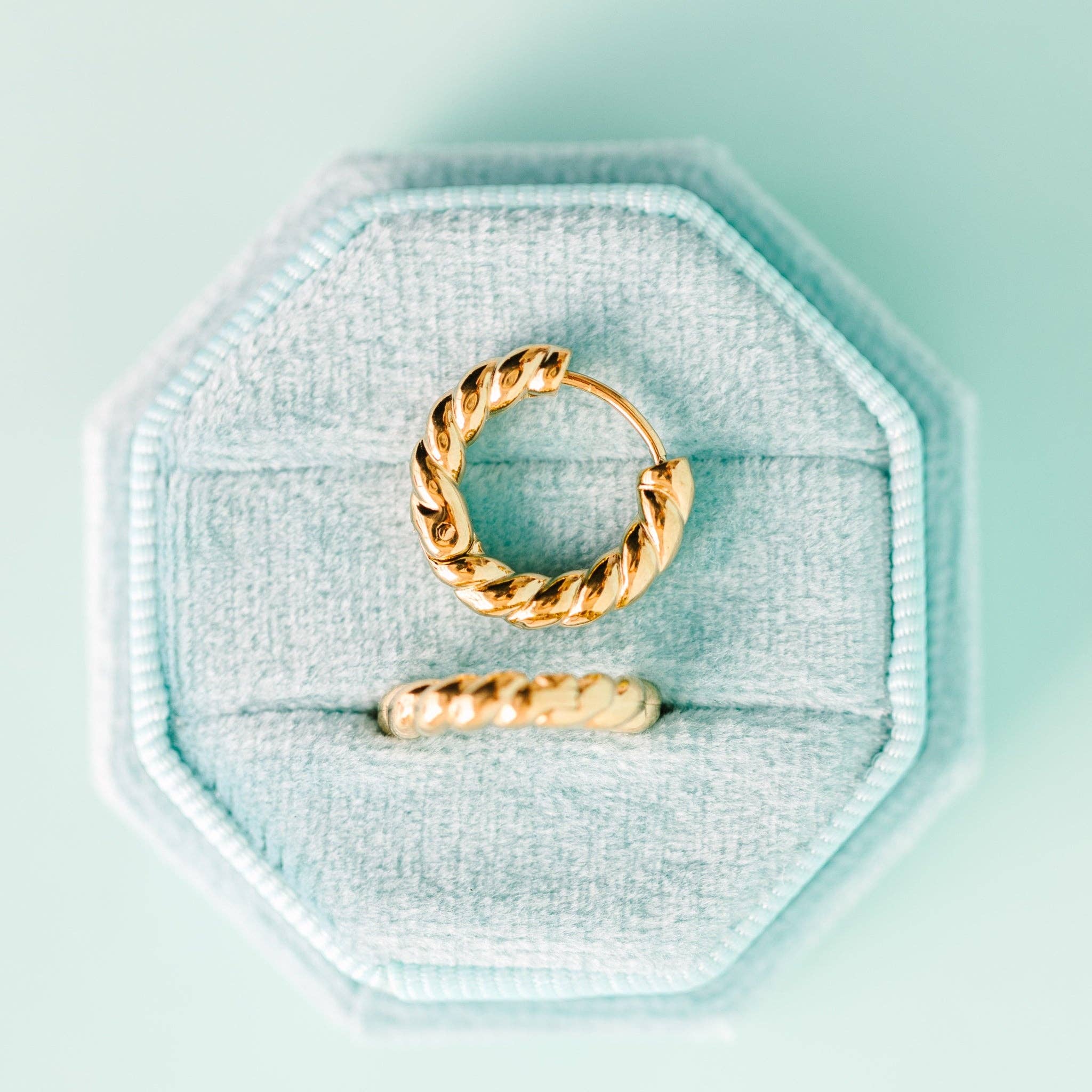 Pierced Co - Rope Huggies