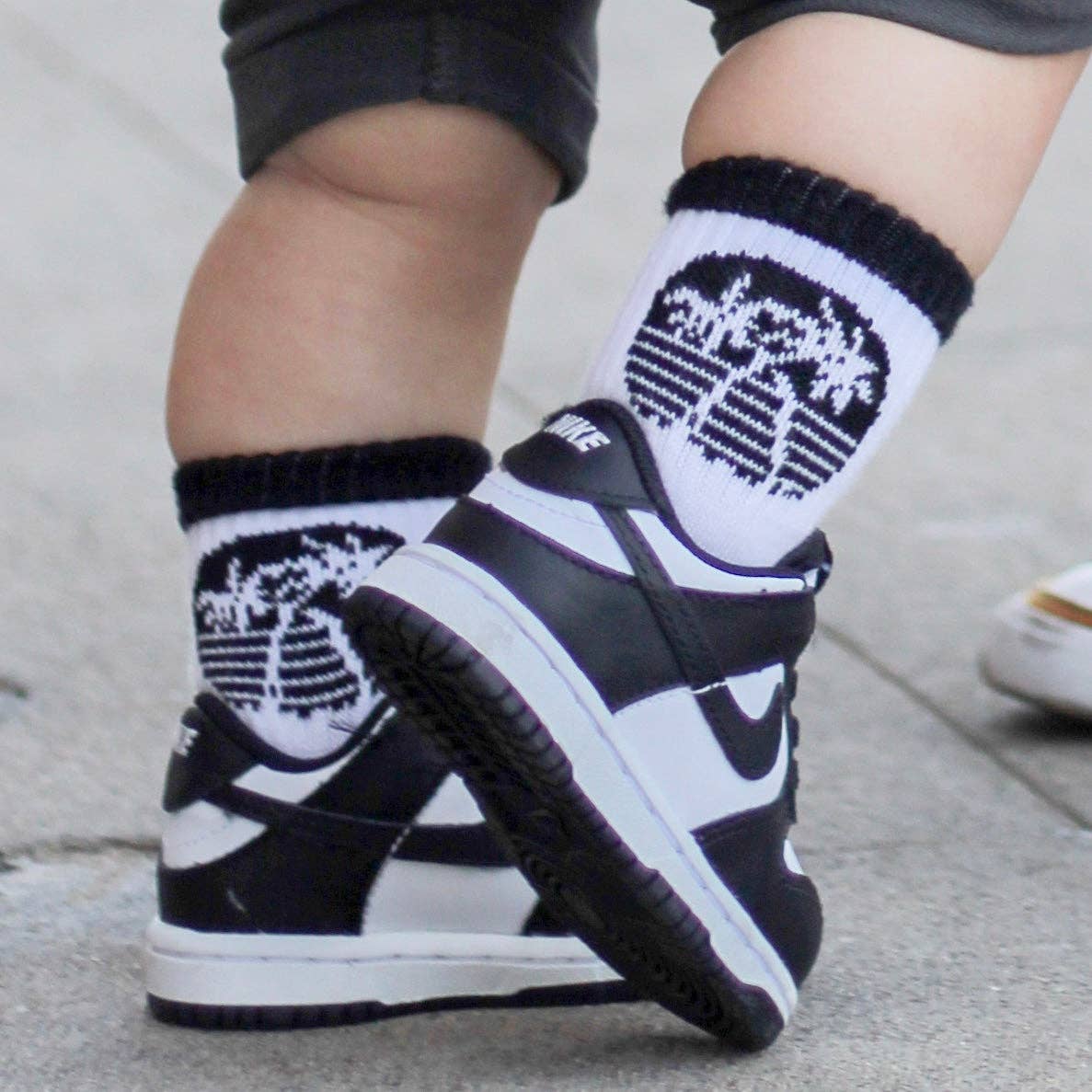 Kickin it up Socks - Horizon