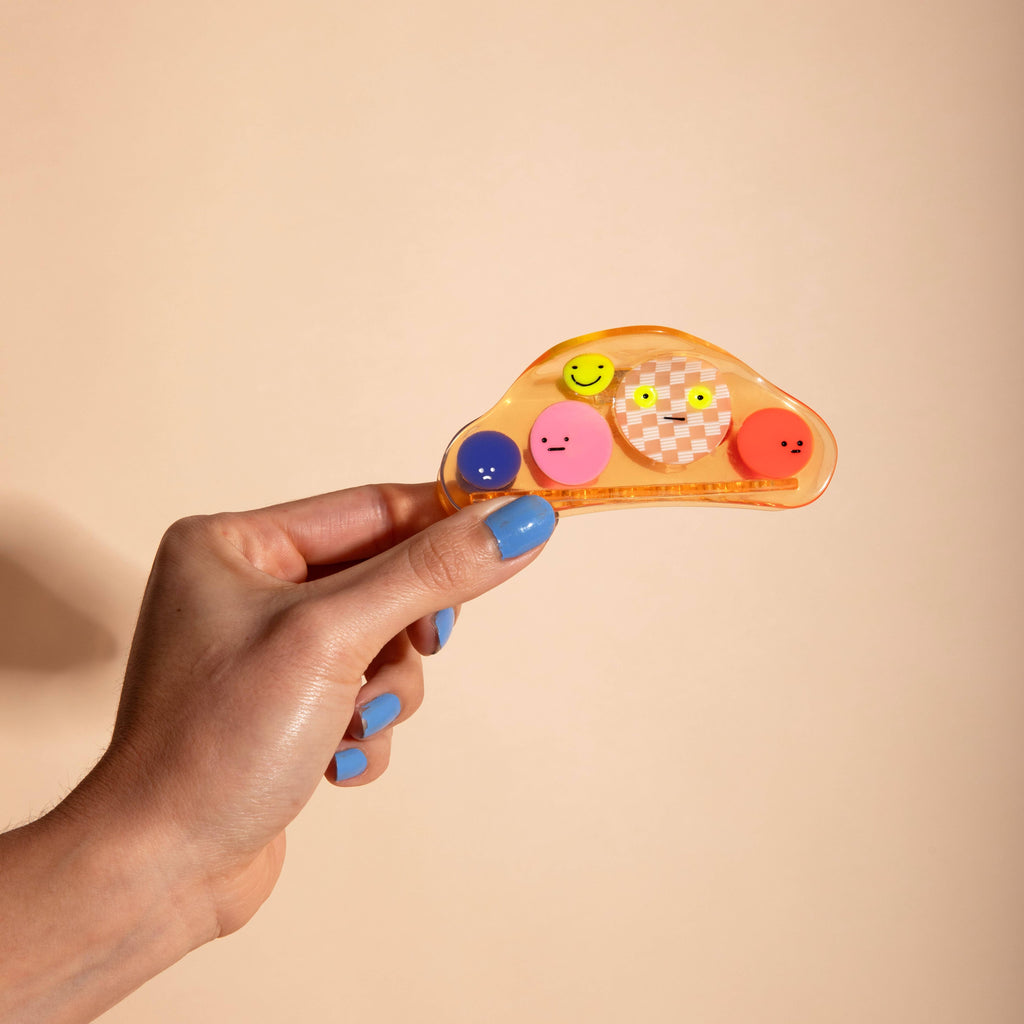 Carolyn Suzuki Hair Claw - Faces