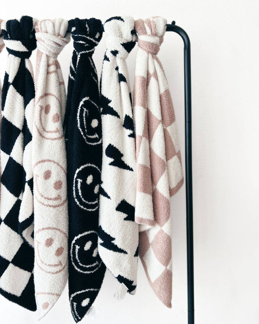 Lucky Panda Kids Baby Blanket - Smiley Plush Latte