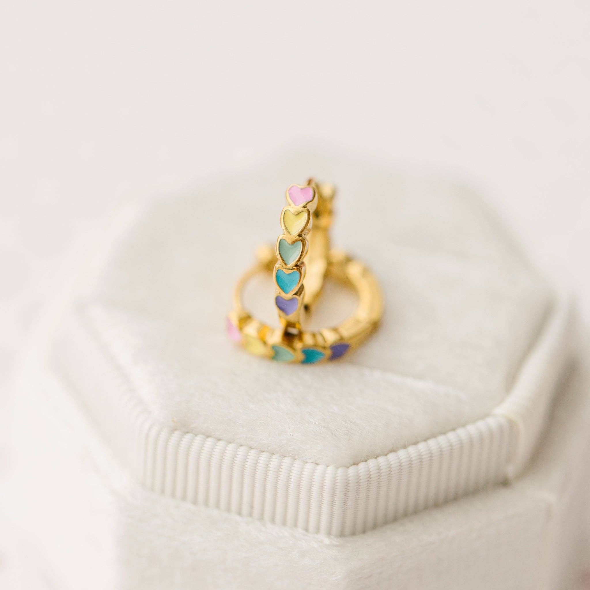 Pierced Co - Rainbow Heart Huggies