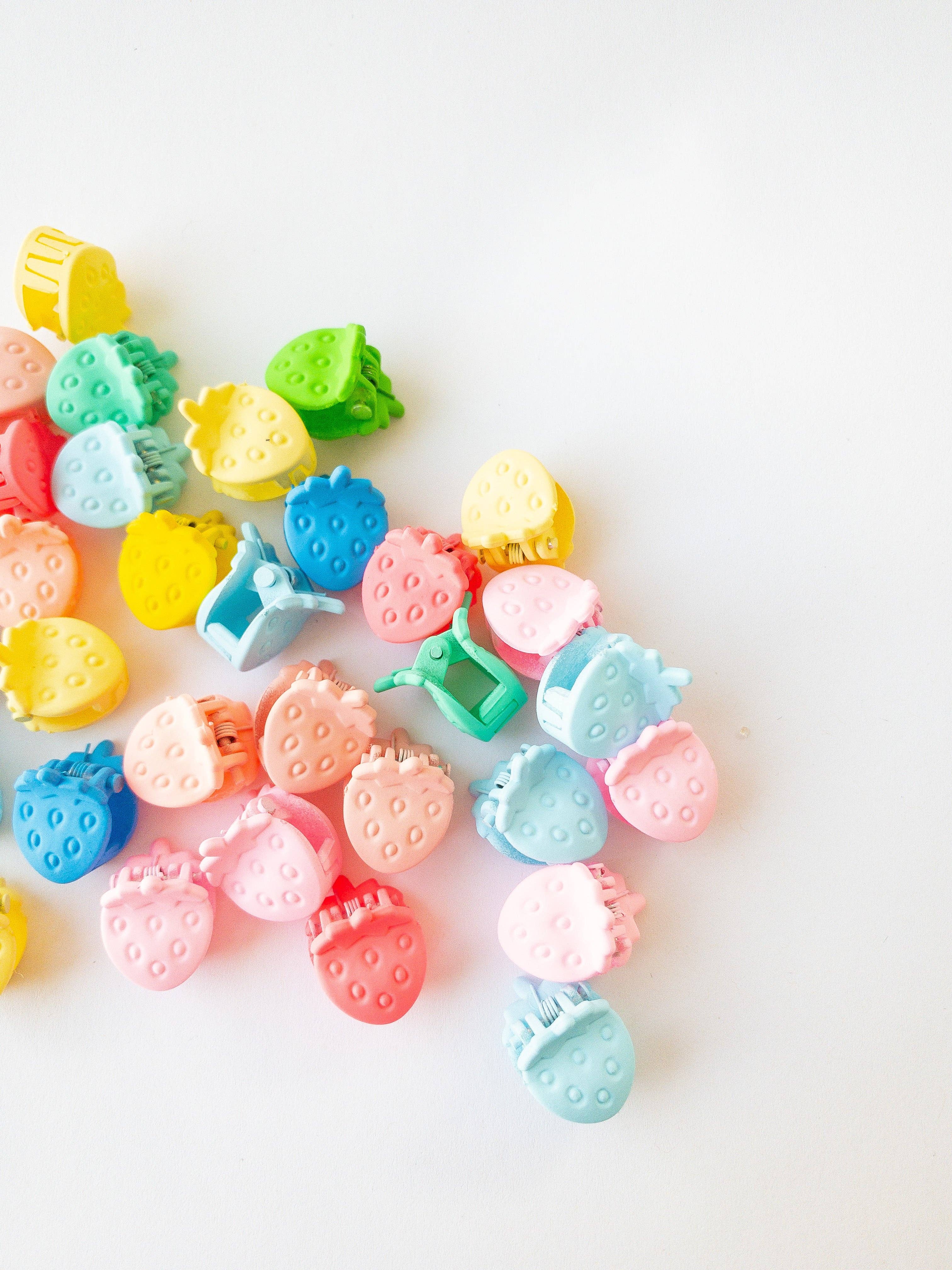 Eggy Cakes - Mini Strawberry Hair Clips (36 Pack)