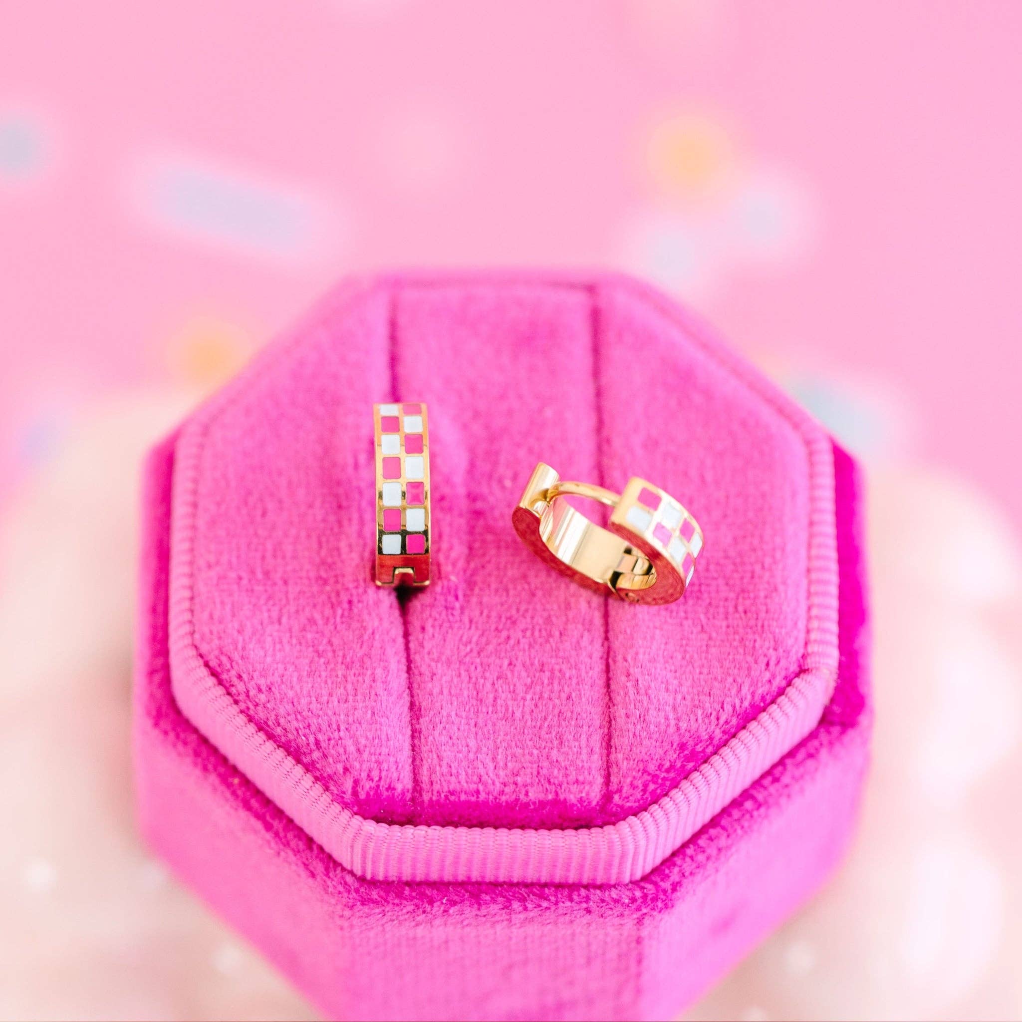 Pierced Co - Hot Pink Checkered Huggies