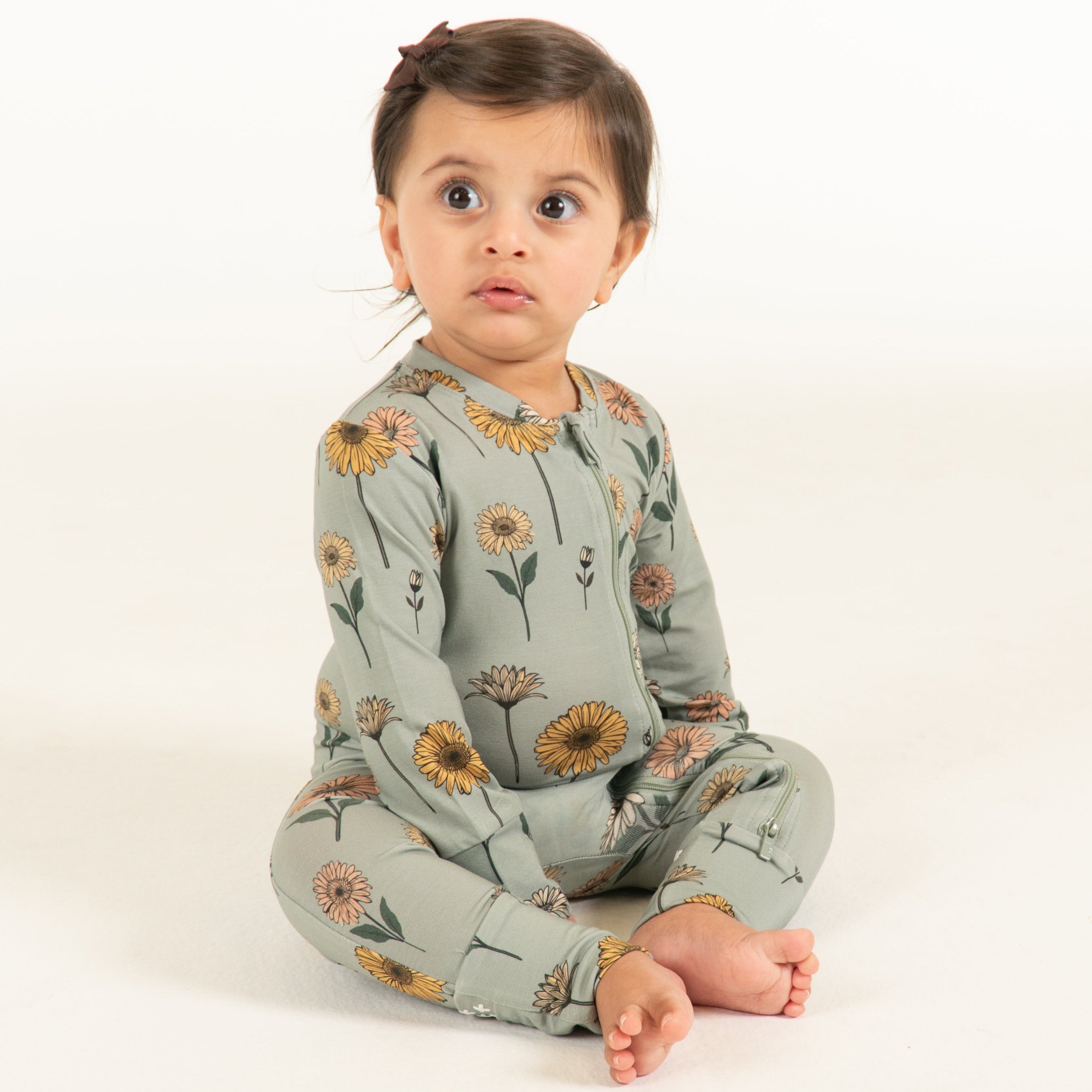 Willow+Co Bamboo Footie - Gerber Daisy