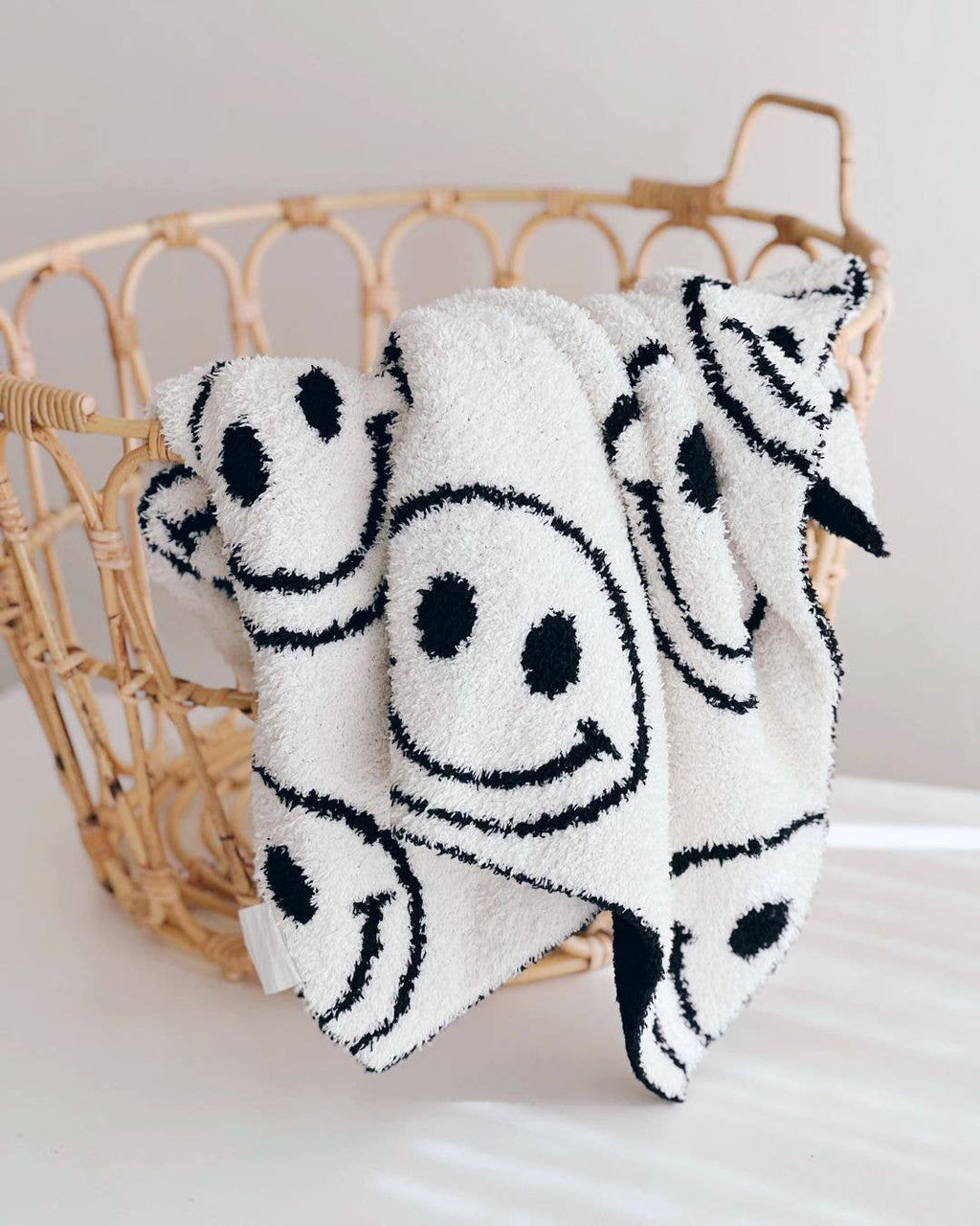 Lucky Panda Kids Baby Blanket - Smiley Plush Black