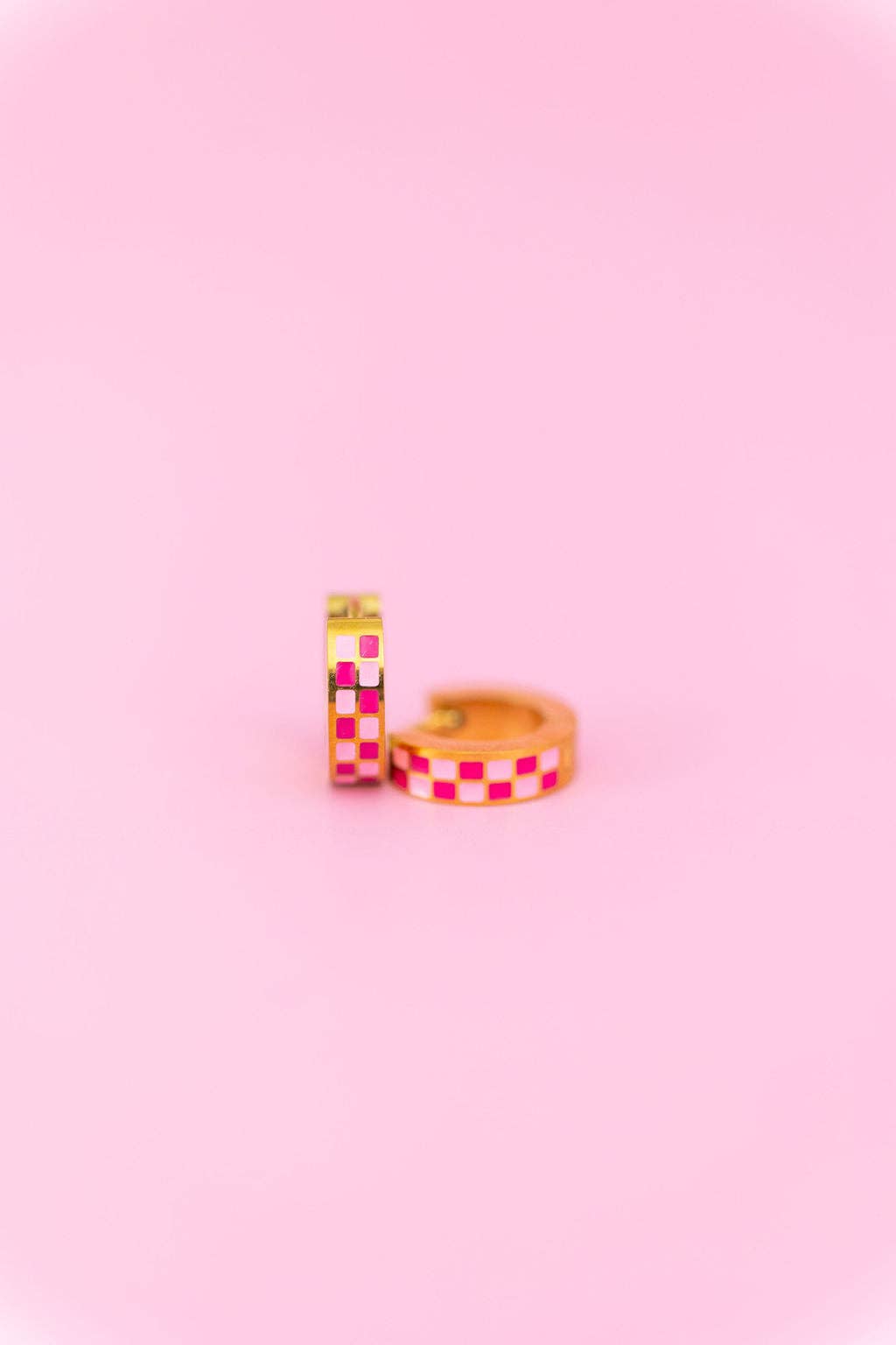 Desert Peach - Pink Checkered Chunky Huggie Hoops