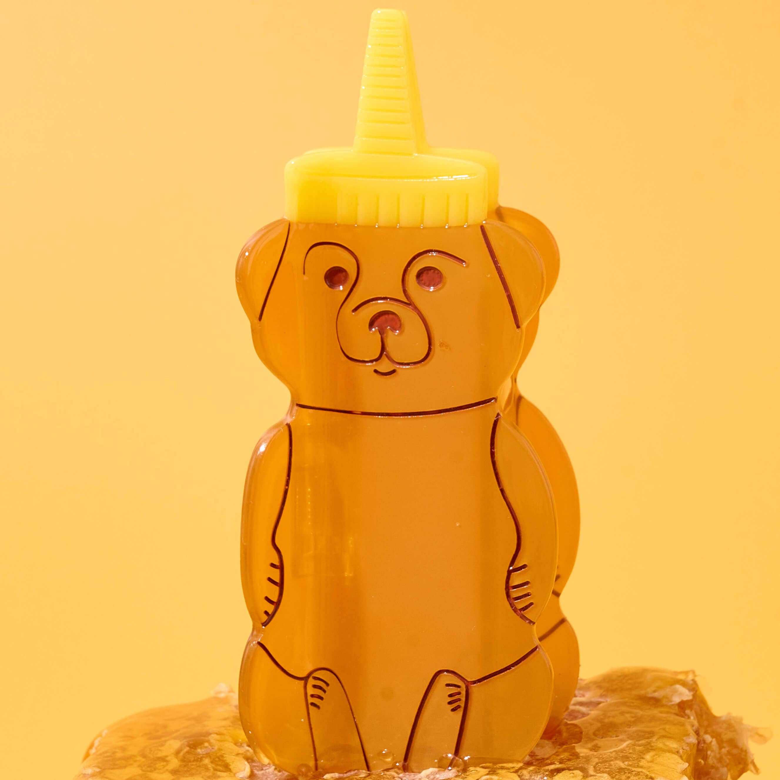 Jenny Lemons Hair Claw Clip - Large Honey Bear