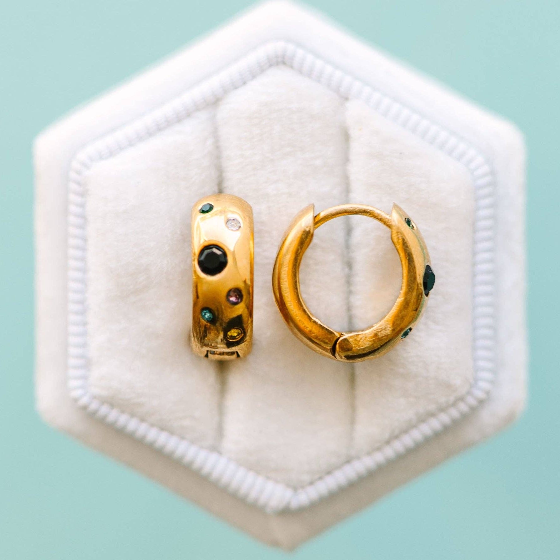 Pierced Co - Colored Dot Huggies