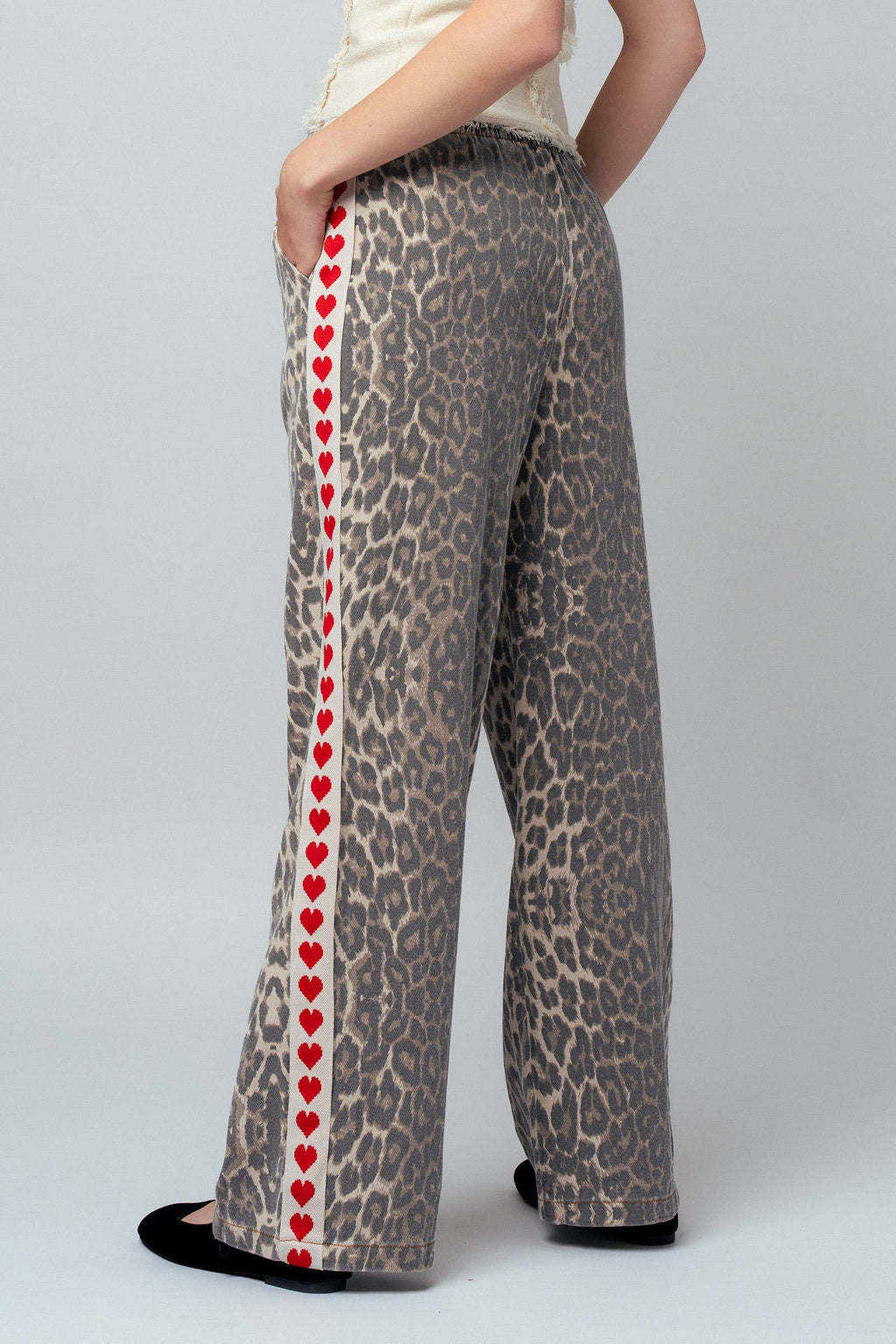 Women's Leopard Print Heart Side Stripe Lounge Pants