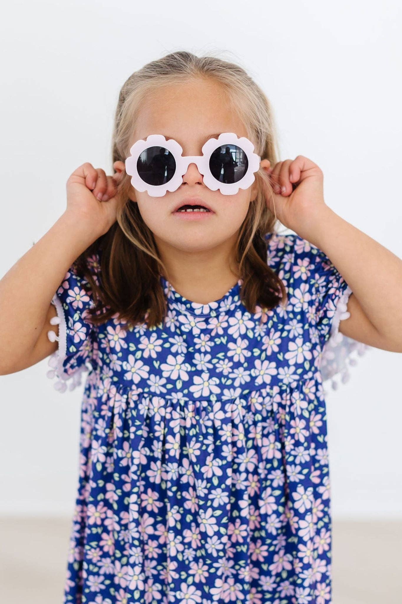 Mila & Rose - Groovy Sunnies