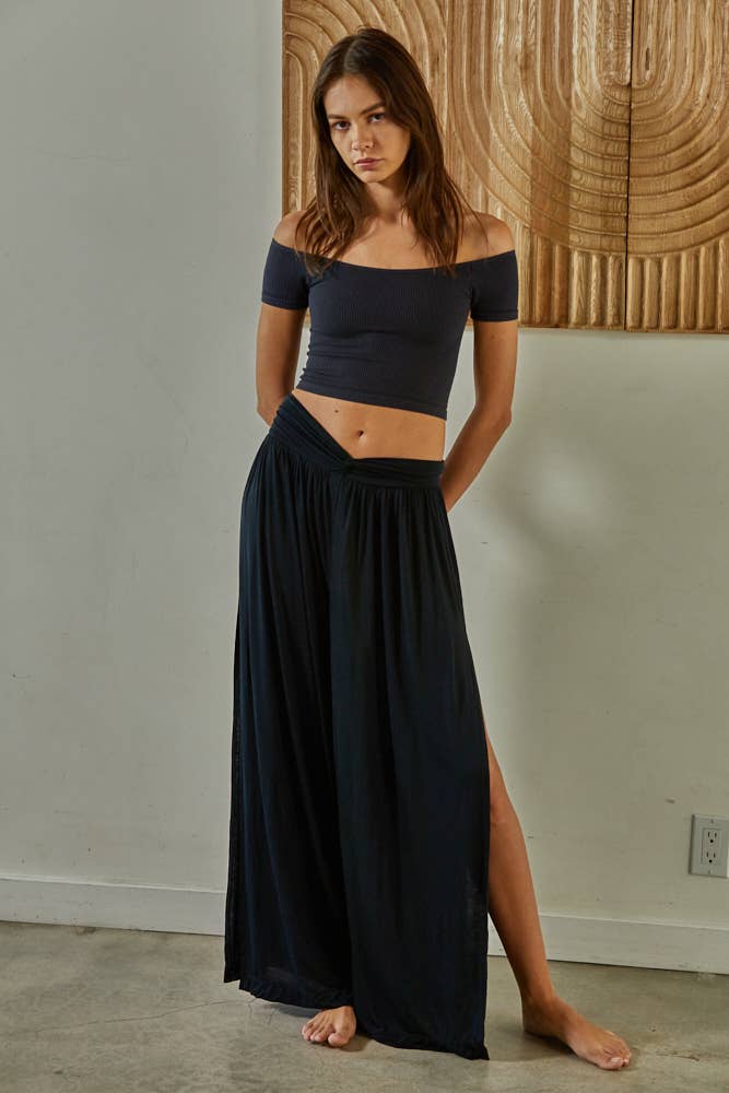 Women's Knit Seamless Ribbed Off Shoulder Crop Top - Black