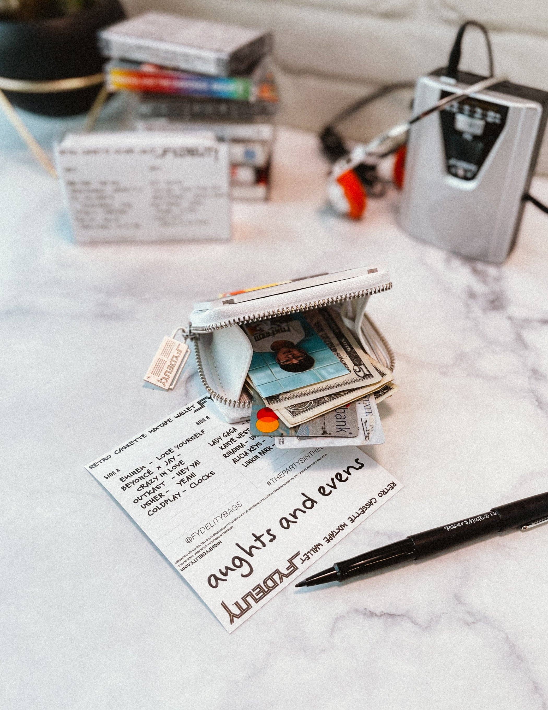 Fydelity - Retro Cassette Wallet (Retro)