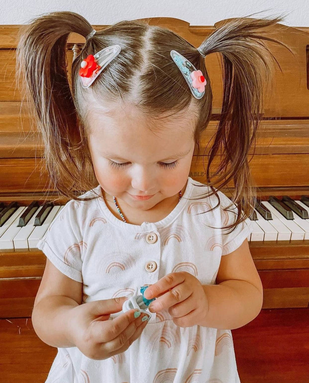 Eggy Cakes - Flower Confetti Shaker Hair Clips