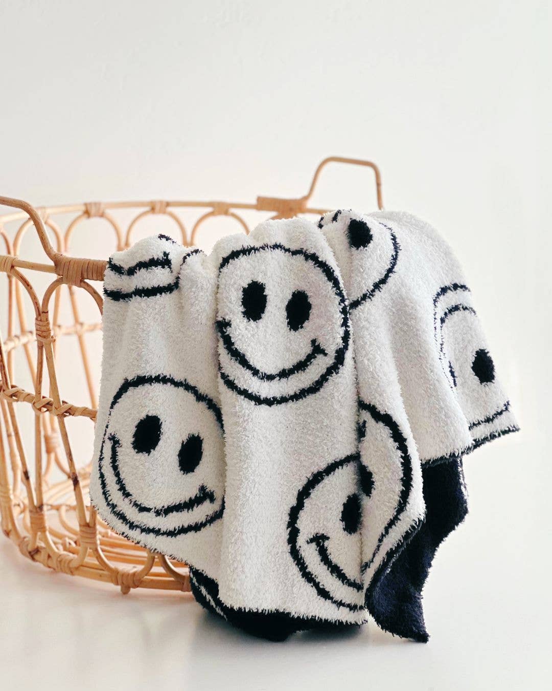 Lucky Panda Kids Baby Blanket - Smiley Plush Black