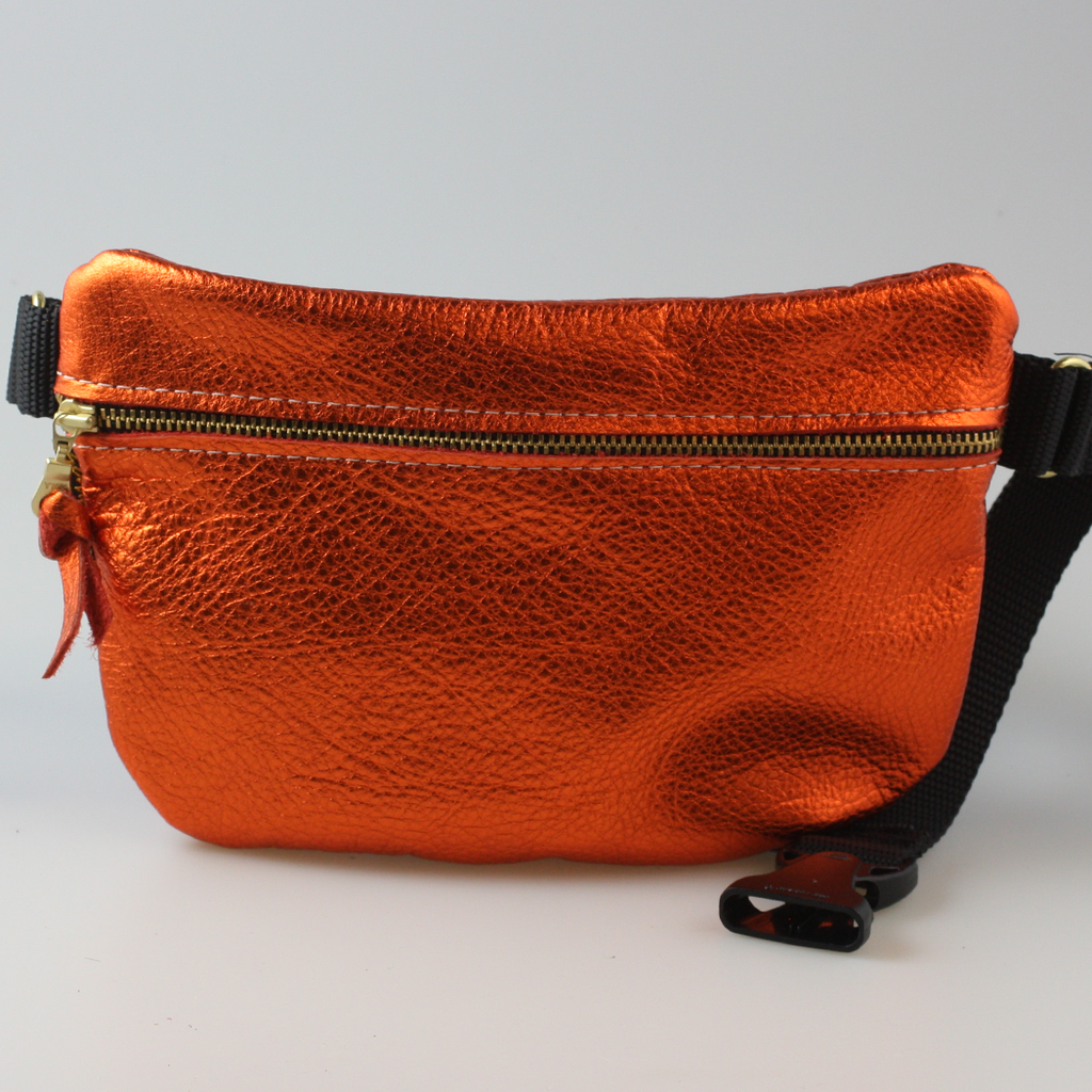 Zina Kao - The Metallic Ruston Hipbag