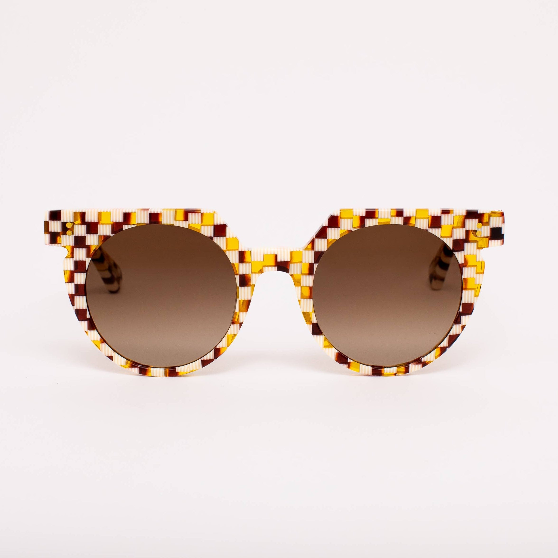 SARDINE - Aster - Toasted Moxie Round Checkered Sunglasses