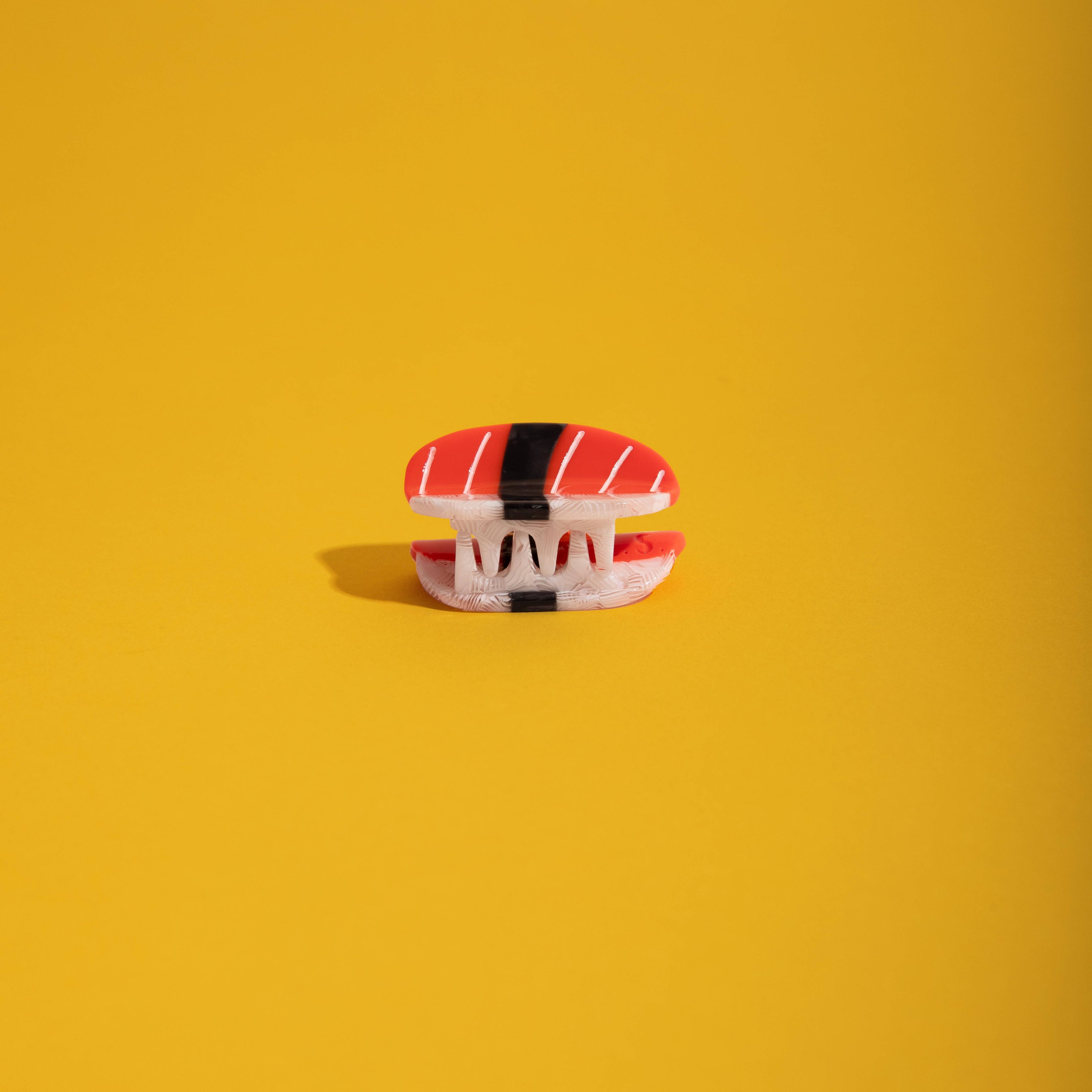 Carolyn Suzuki Mini Hair Claw - Maguro