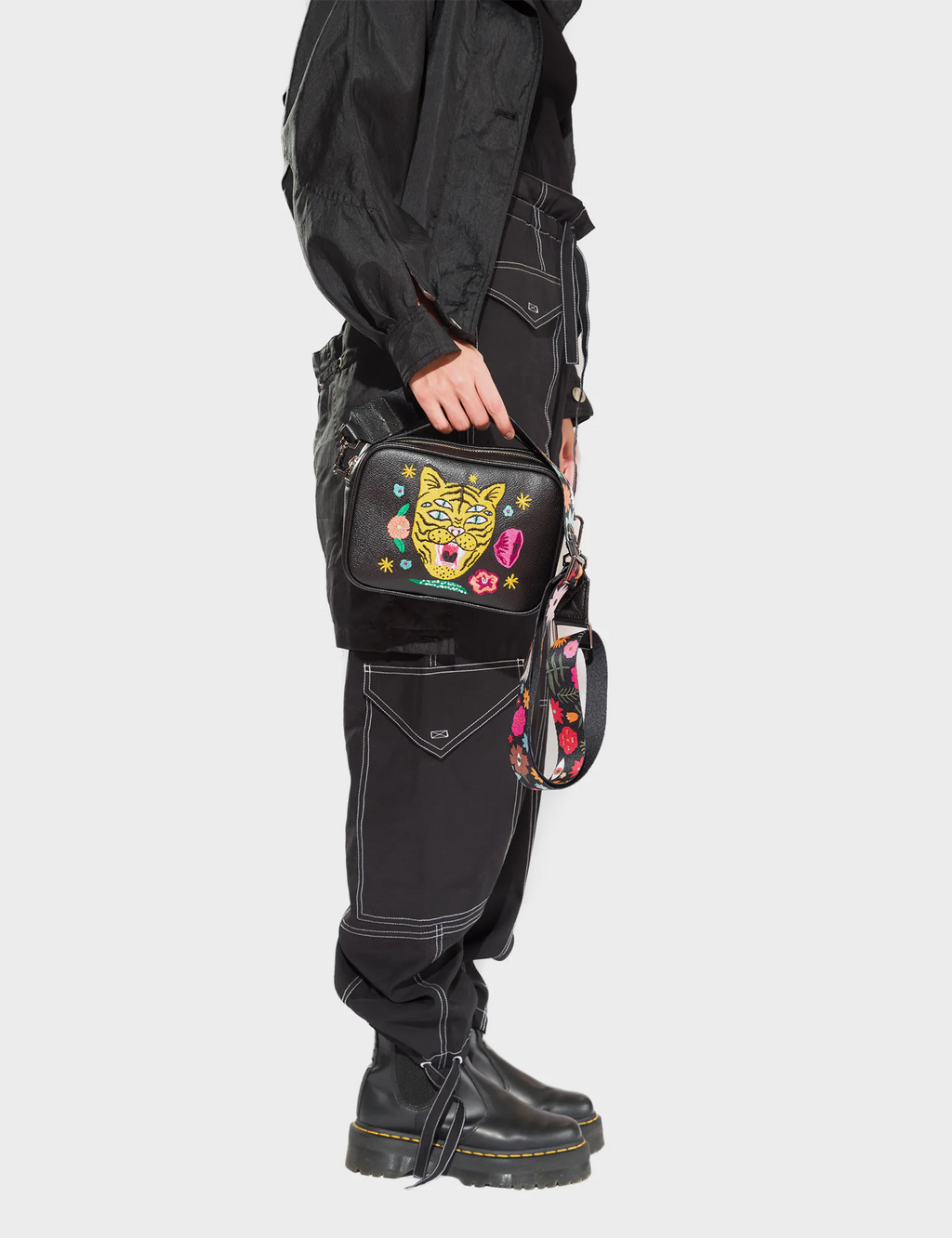 Min & Mon - Verto Black Leather Crossbody Bag - Happy Tiger Embroidery