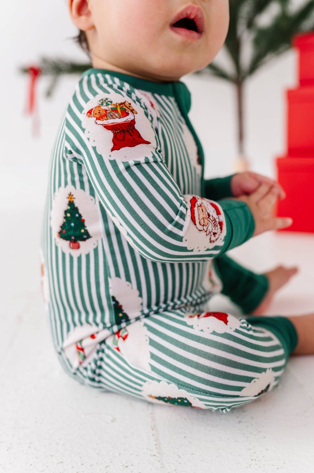 Kiki + Lulu Convertible Footie - Christmas Classic Stripe